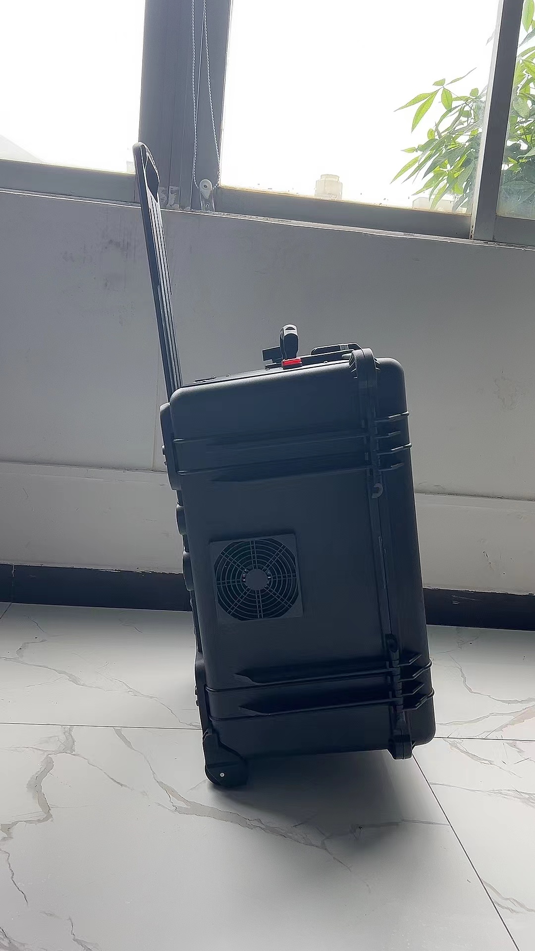 荔浦手拉箱型移动通信干扰器